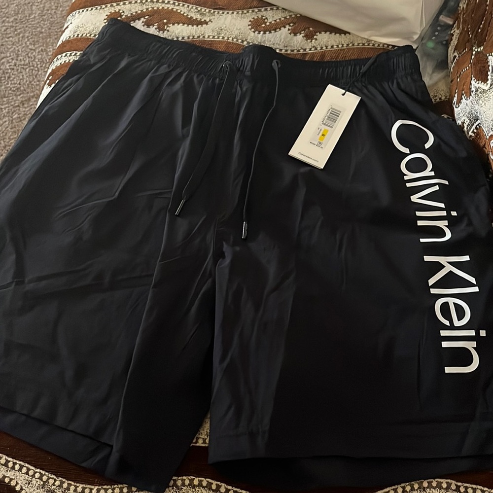 Calvin Klein short